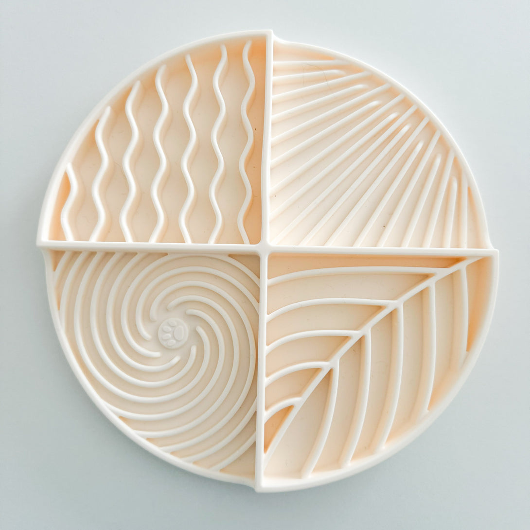 Dog Lick Mat Circle – Lick & Snuffle Mats by FURLOU