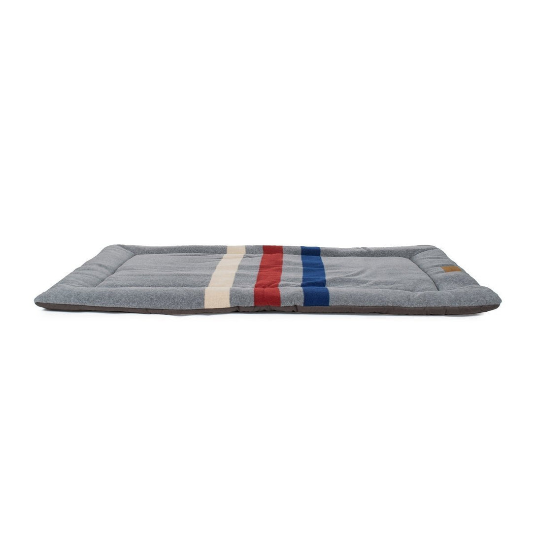 Pendleton Fleece Comfort Cushion Dog Bed – Crate Mats & Pads by Pendleton