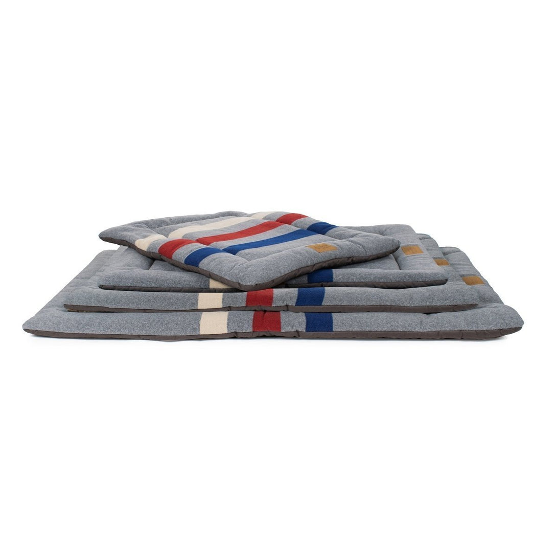 Pendleton Fleece Comfort Cushion Dog Bed – Crate Mats & Pads by Pendleton