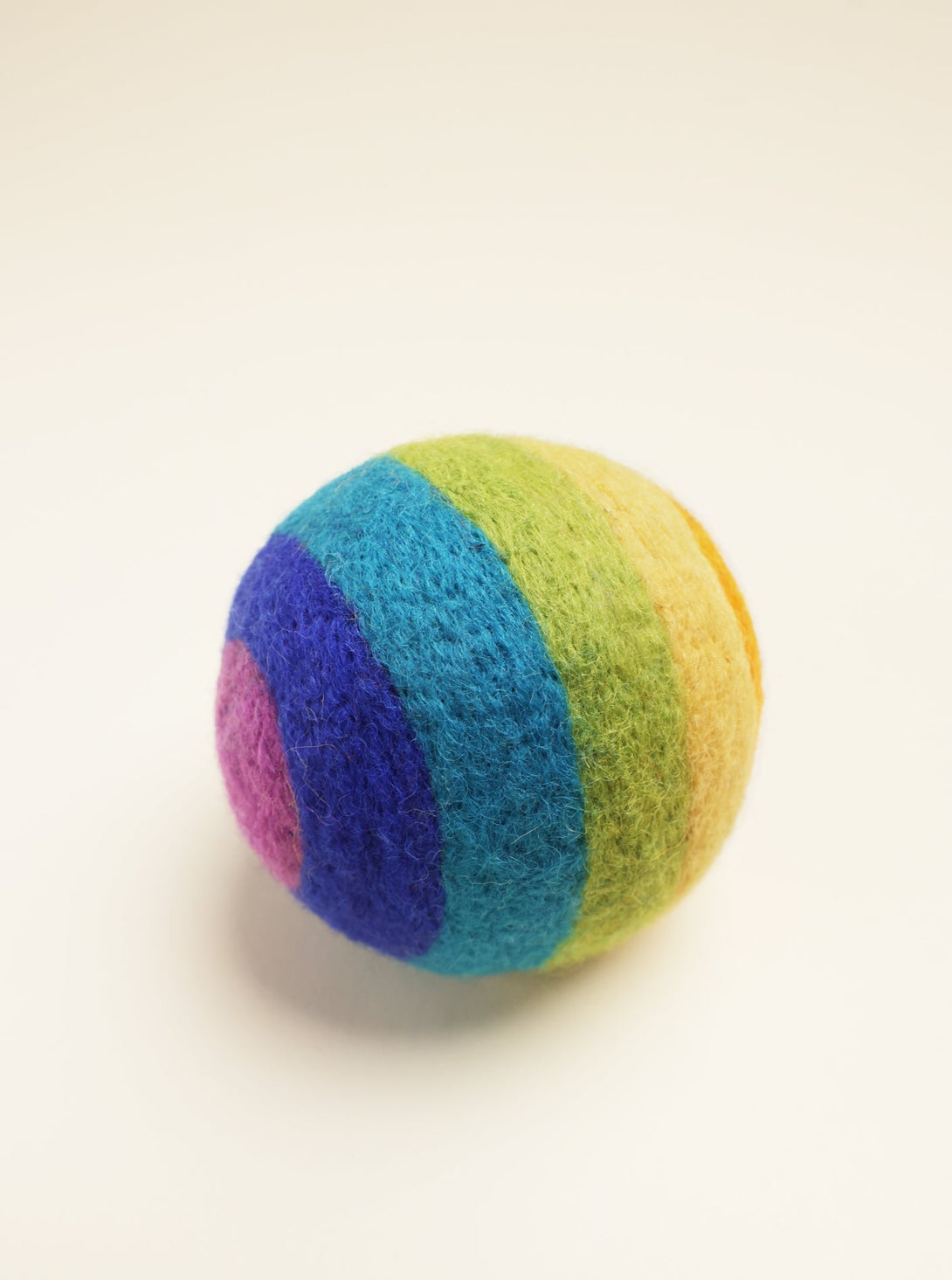 Rainbow Wool Ball Dog Toy – Dog Toys by MODERNBEAST