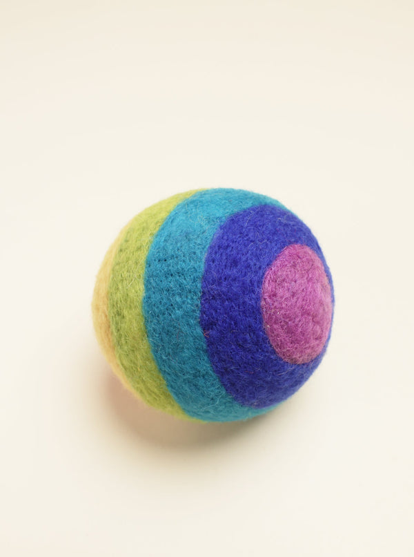 Rainbow Wool Ball Dog Toy – Dog Toys by MODERNBEAST
